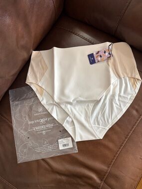 Honeylove High-Waist Seamless Briefs - Cream & Nude